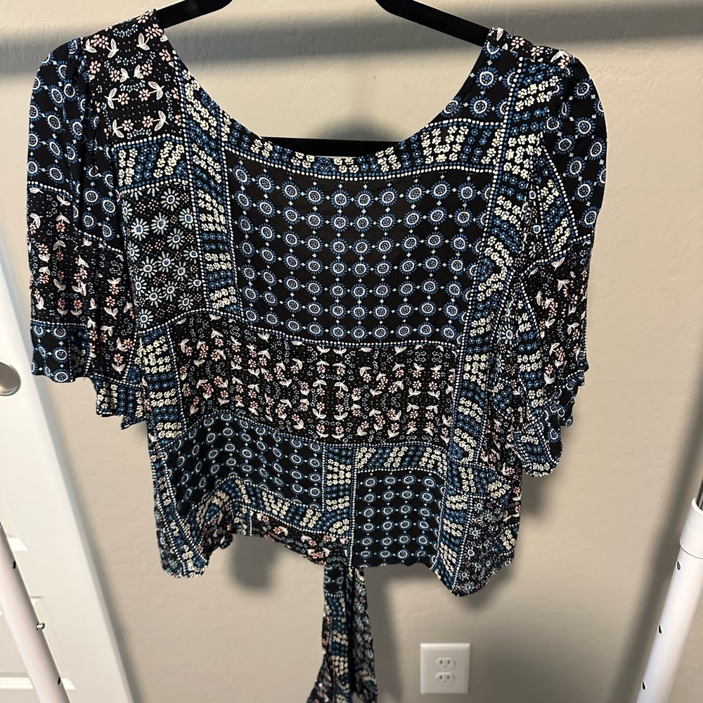 LOFT Navy and White Patterned Blouse
